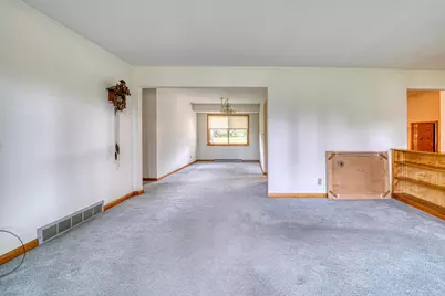 W139N6995  Bay Ridge Ln, Menomonee Falls, WI 53051 - Photo 9