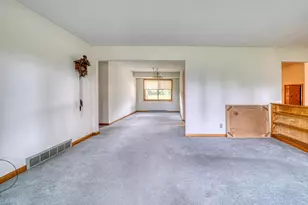 W139N6995 Bay Ridge Ln, Menomonee Falls, WI 53051 - Photo 9