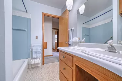 W139N6995  Bay Ridge Ln, Menomonee Falls, WI 53051 - Photo 23