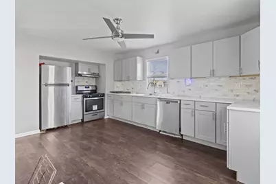 4768 N 52nd St, Milwaukee, WI 53218 - Photo 9