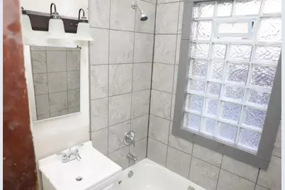 2735 N 39th St #2737, Milwaukee, WI 53210 - Photo 9