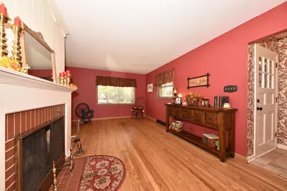 9602 W Arthur Ave, West Allis, WI 53227 - Photo 3