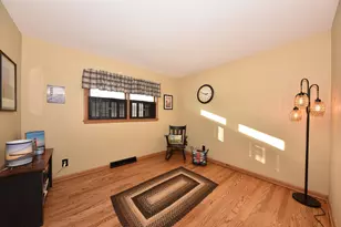 9602 W Arthur Ave, West Allis, WI 53227 - Photo 17