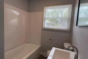 4921 N 58th St, Milwaukee, WI 53218 - Photo 5