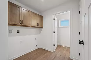 1055 Fairway Ct, Sheboygan Falls, WI 53085 - Photo 13