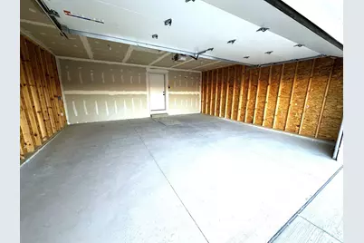 1057  Fairway Ct, Sheboygan Falls, WI 53085 - Photo 27