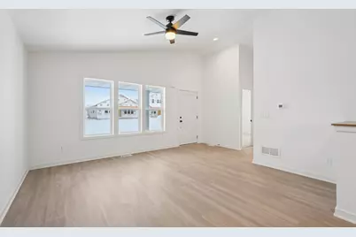 1057  Fairway Ct, Sheboygan Falls, WI 53085 - Photo 9