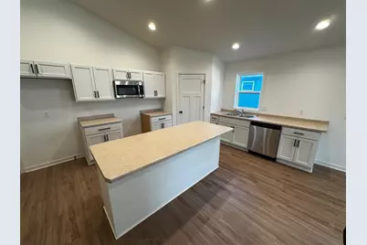 1059  Fairway Ct, Sheboygan Falls, WI 53085 - Photo 3