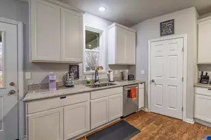 825 E Superior Dr, Fulton, WI 53534 - Photo 9