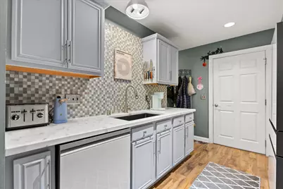 1522  Roxbury Way #122, Waukesha, WI 53186 - Photo 13