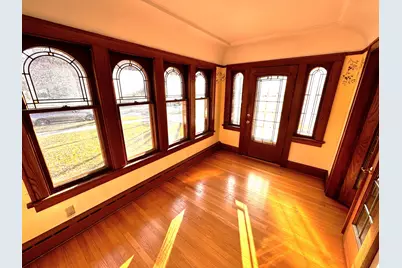 1751 N 60th St, Wauwatosa, WI 53208 - Photo 7