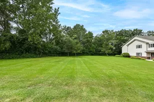 636 Pewaukee Rd, Pewaukee, WI 53072 - Photo 43