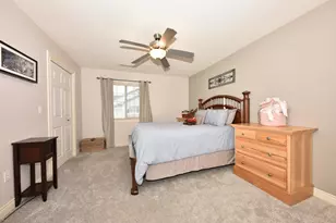 636 Pewaukee Rd, Pewaukee, WI 53072 - Photo 15