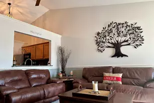 636 Pewaukee Rd, Pewaukee, WI 53072 - Photo 3