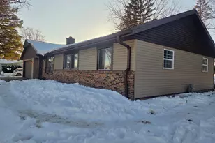 555 Meadow Ln, Sheboygan Falls, WI 53085 - Photo 3