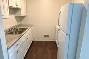 6011 W Port Ave, Milwaukee, WI 53223 - Photo 5