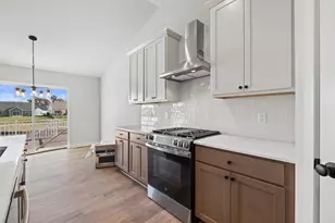 339 York St, Racine, WI 53182 - Photo 7