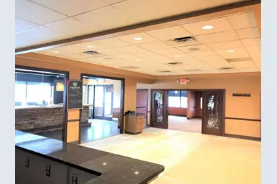 10 W Evergreen Pkwy #1, Elkhorn, WI 53121 - Photo 5