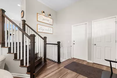 787  Sheridan Dr, West Bend, WI 53095 - Photo 5