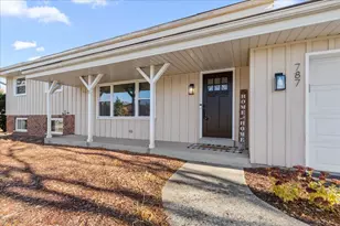 787 Sheridan Dr, West Bend, WI 53095 - Photo 3