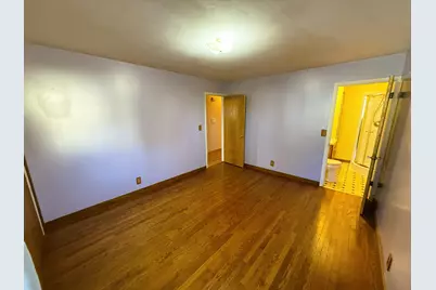 N88W17868 N Christman Rd, Menomonee Falls, WI 53051 - Photo 9