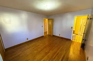 N88W17868 N Christman Rd, Menomonee Falls, WI 53051 - Photo 9