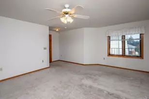 653 Hartford Square, Hartford, WI 53027 - Photo 31