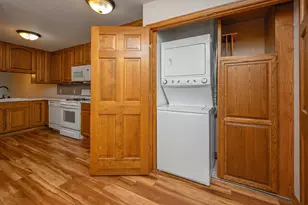 653 Hartford Square, Hartford, WI 53027 - Photo 17