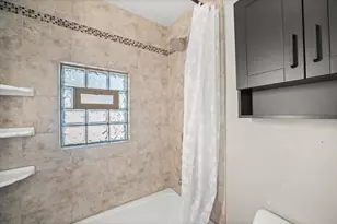 10800 W Mill Rd, Milwaukee, WI 53225 - Photo 31