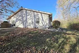 6512 S Parkedge Cir, Franklin, WI 53132 - Photo 35