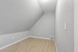 3139 N 11th St, Milwaukee, WI 53206 - Photo 11