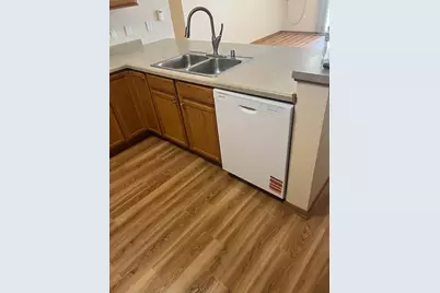 W1060  Marietta Ave #112, Ixonia, WI 53036 - Photo 5