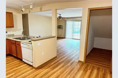 W1060  Marietta Ave #112, Ixonia, WI 53036 - Photo 5