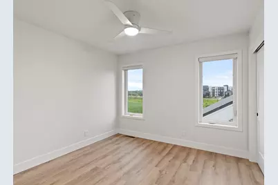 4192 E Lake Vista Blvd, Oak Creek, WI 53154 - Photo 37