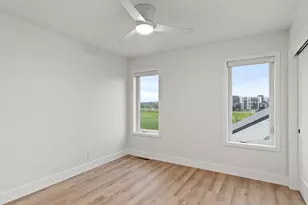 4192 E Lake Vista Blvd, Oak Creek, WI 53154 - Photo 37