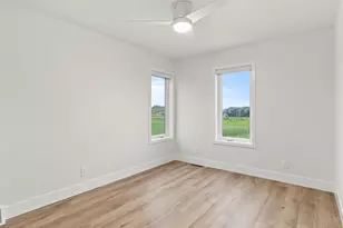 4192 E Lake Vista Blvd, Oak Creek, WI 53154 - Photo 41