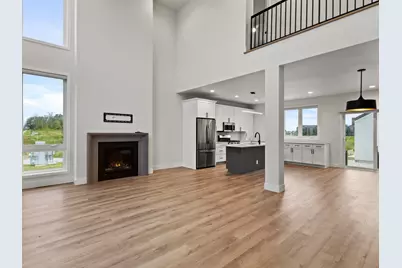 4192 E Lake Vista Blvd, Oak Creek, WI 53154 - Photo 9