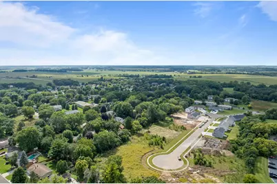 1577  Meadowview Ct, Whitewater, WI 53190 - Photo 3