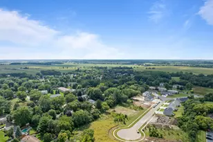 1577 Meadowview Ct, Whitewater, WI 53190 - Photo 3