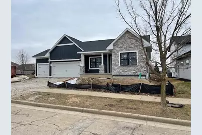 15517  67th St, Kenosha, WI 53142 - Photo 1