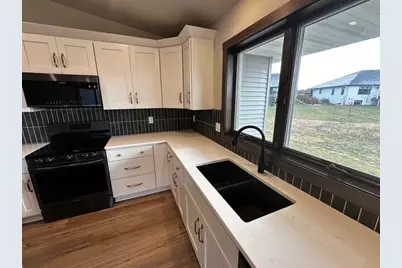 100  Orth Dr #1, Random Lake, WI 53075 - Photo 5