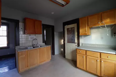 1314 N 22nd St, Milwaukee, WI 53205 - Photo 5