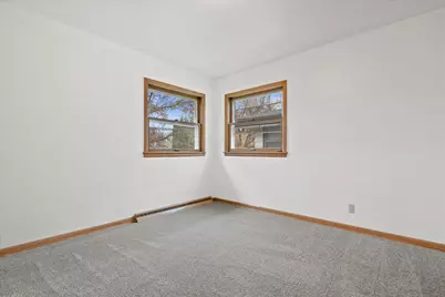 4265 S 22nd St, Milwaukee, WI 53221 - Photo 13