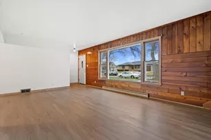 4265 S 22nd St, Milwaukee, WI 53221 - Photo 7