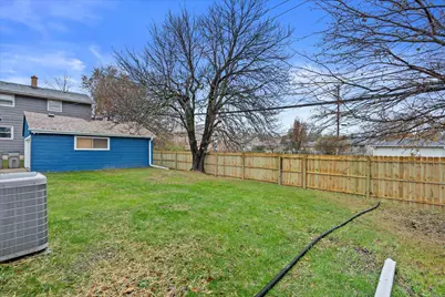 4265 S 22nd St, Milwaukee, WI 53221 - Photo 25