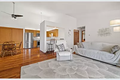 9322 W Loomis Rd #4, Franklin, WI 53132 - Photo 7