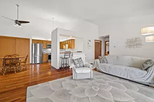 9322 W Loomis Rd, Franklin, WI 53132 - Photo 7