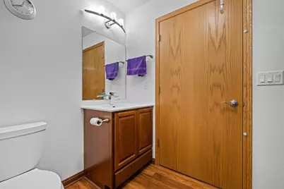 9322 W Loomis Rd #4, Franklin, WI 53132 - Photo 15