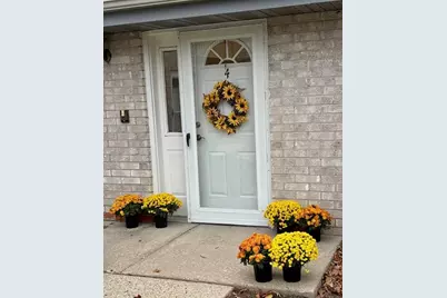 9322 W Loomis Rd #4, Franklin, WI 53132 - Photo 3