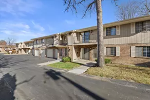 8129 W Oklahoma Ave, Milwaukee, WI 53219 - Photo 23